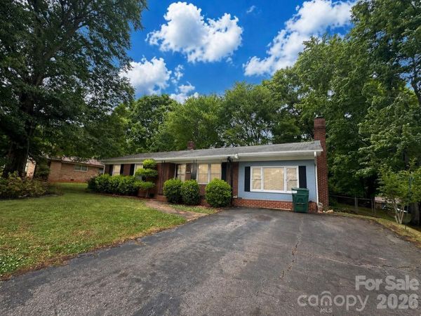 406 E L Street, Newton, NC 28658