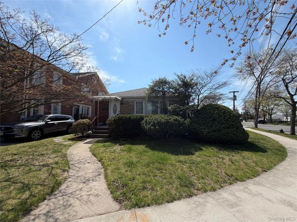 58-04 264th Street , Flushing, NY 11362