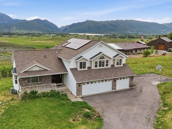 8927 E PINEVIEW DR N, Huntsville, UT 84317