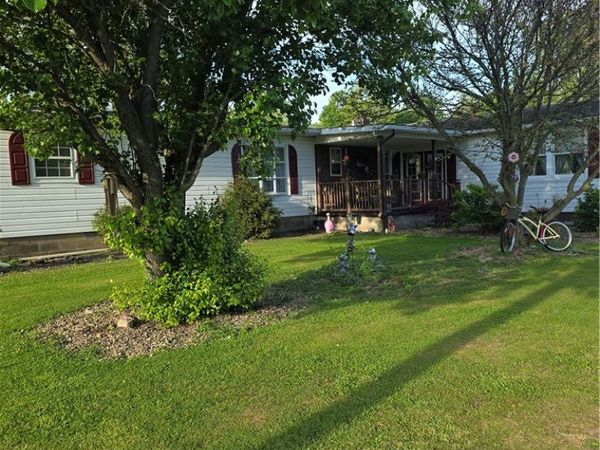 409 Oak St , Hopwood, PA 15445
