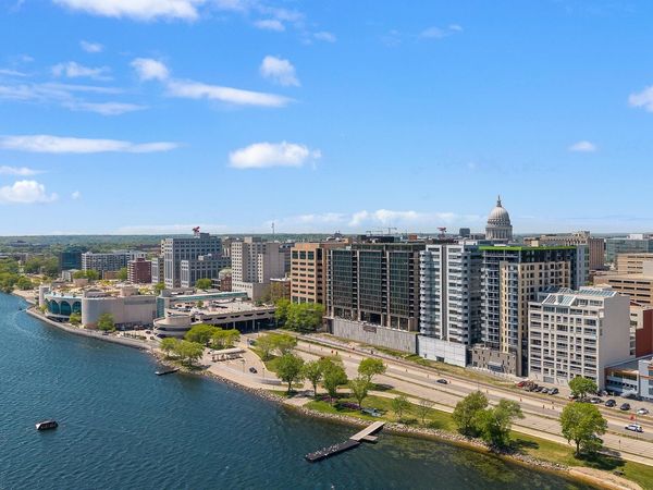 155 E Wilson Street, Unit 702, Madison, WI 53703