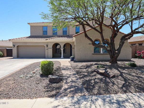 18253 W CINNABAR Avenue, Waddell, AZ 85355
