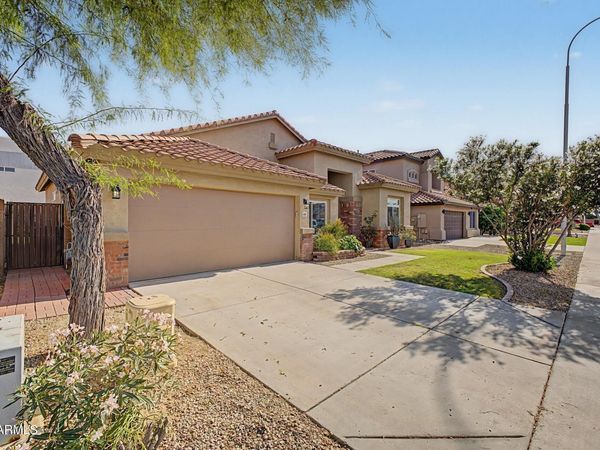 6883 W LAREDO Street, Chandler, AZ 85226
