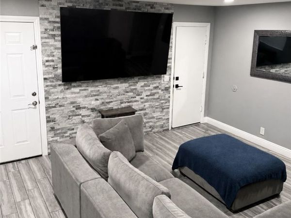 7258 Exeter, Unit 6, Paramount, CA 90723