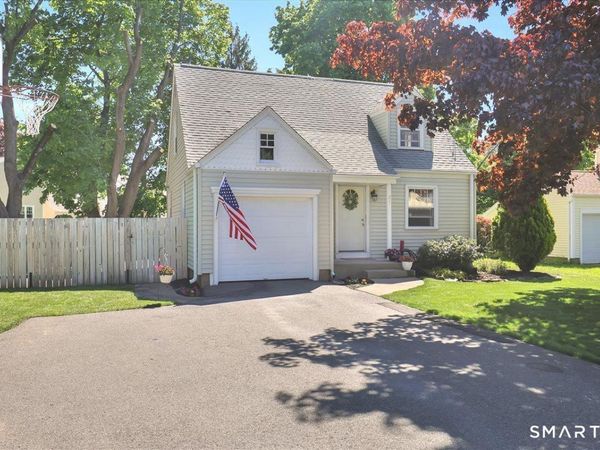 21 Kensington , Manchester, CT 06040