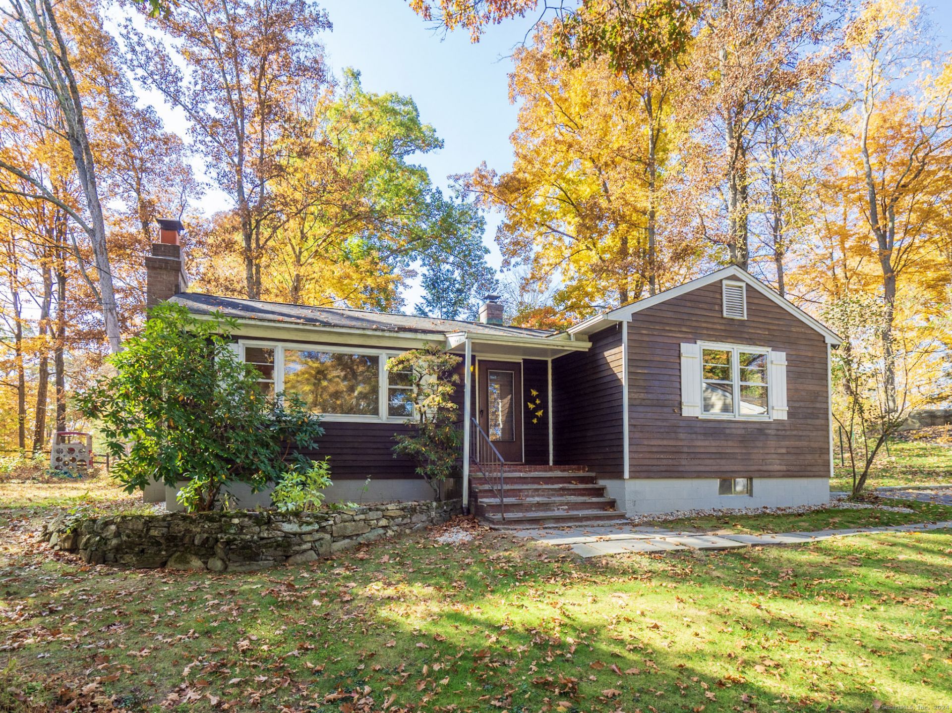 27 Woodland, Ridgefield, CT 06877 Main Photo