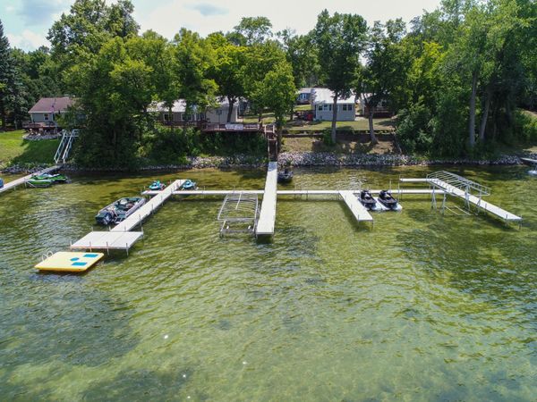 1321 S Darling Drive NW, Alexandria, MN 56308