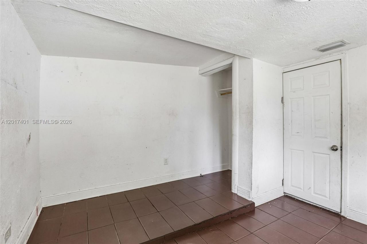 1945 NW 86th St , Miami, FL 33147 Photo