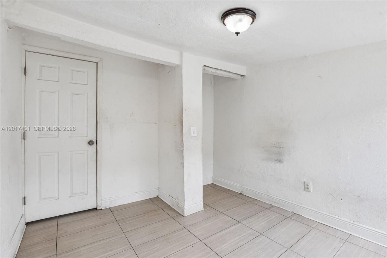 1945 NW 86th St , Miami, FL 33147 Photo
