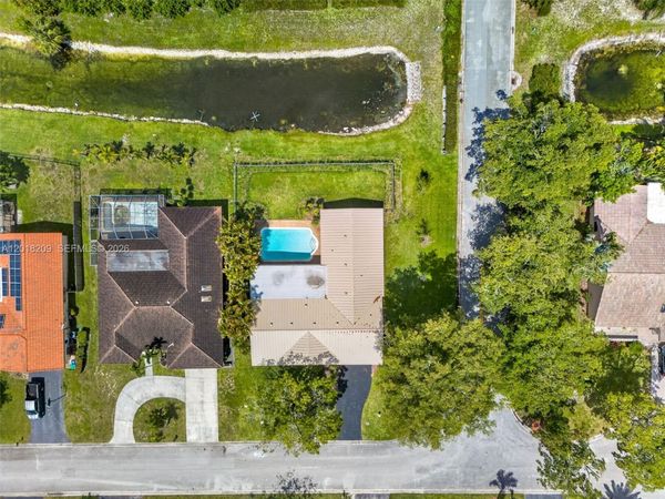 1980 NW 81st Ave , Coral Springs, FL 33071