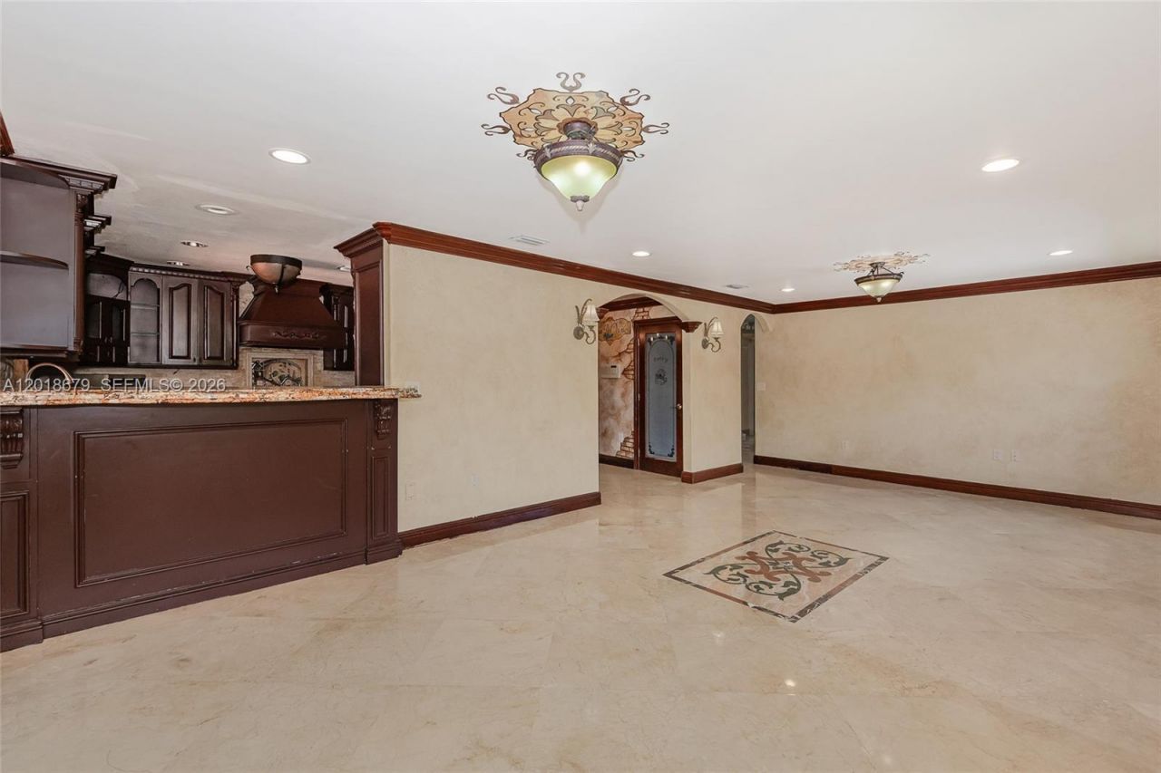 12425 SW 43rd St, Miami, FL 33175 Photo