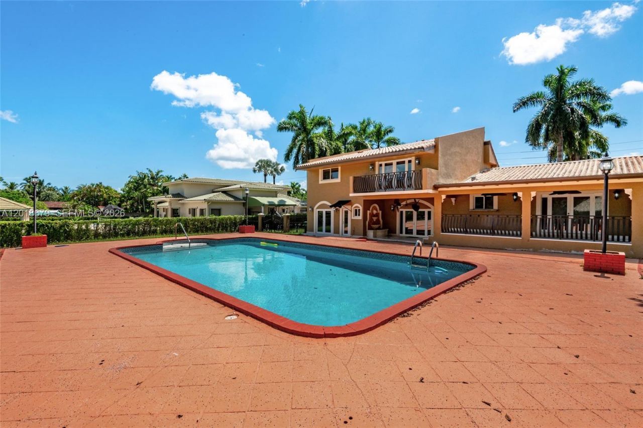 12425 SW 43rd St, Miami, FL 33175 Photo