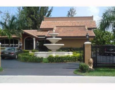 12425 SW 43rd St , Unit -, Miami, FL 33175 Photo