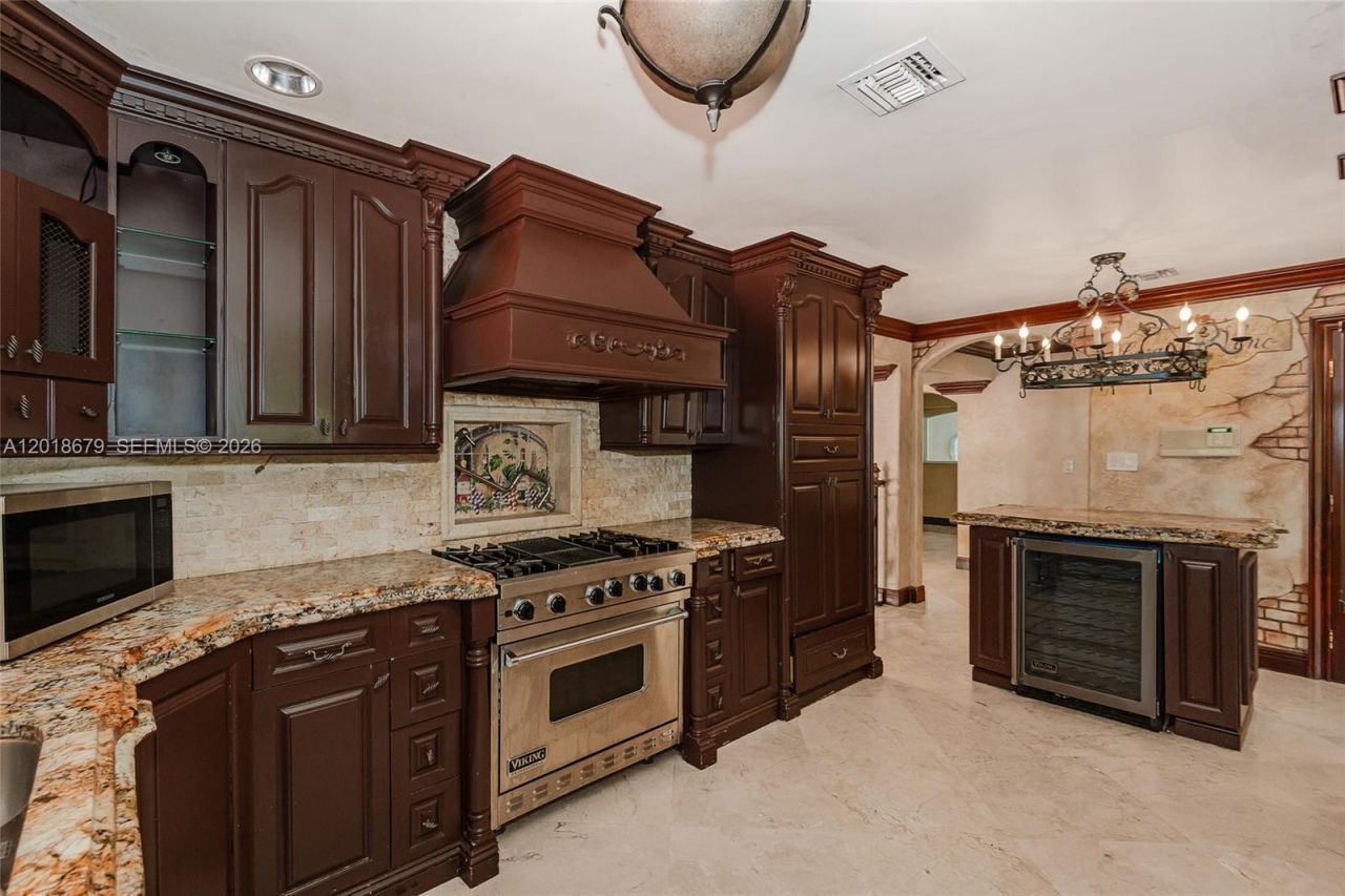 12425 SW 43rd St, Miami, FL 33175 Photo