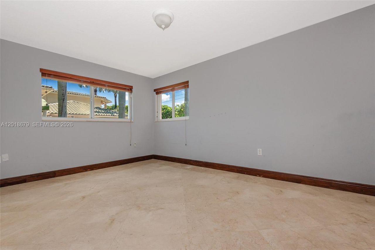 12425 SW 43rd St, Miami, FL 33175 Photo
