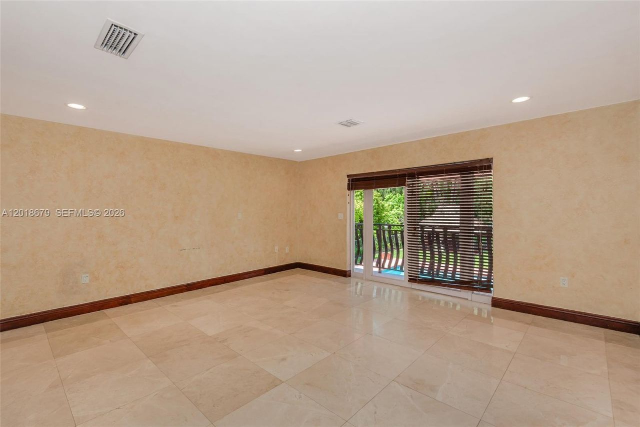 12425 SW 43rd St, Miami, FL 33175 Photo