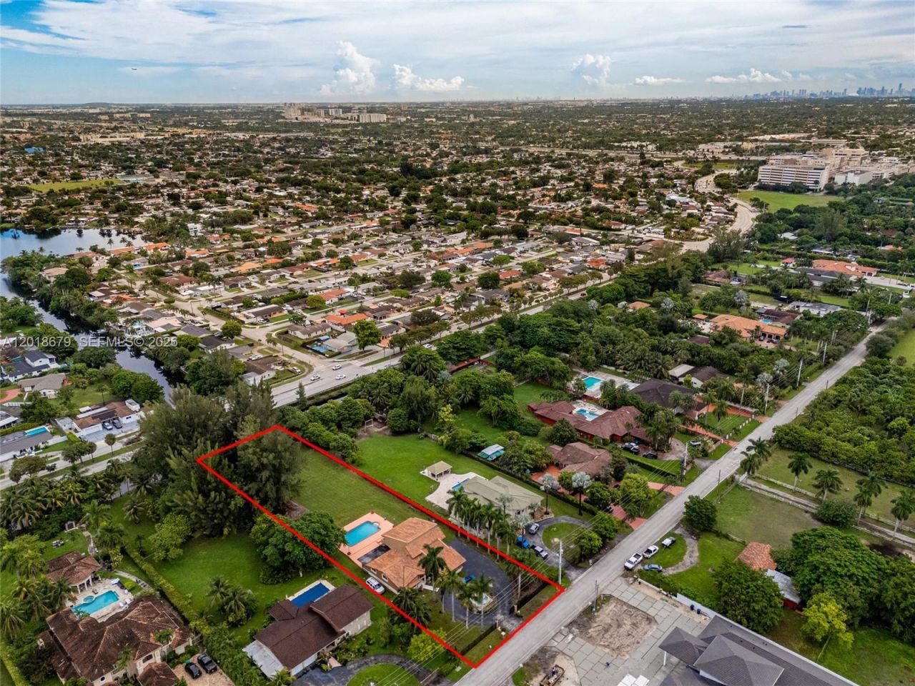 12425 SW 43rd St, Miami, FL 33175 Photo