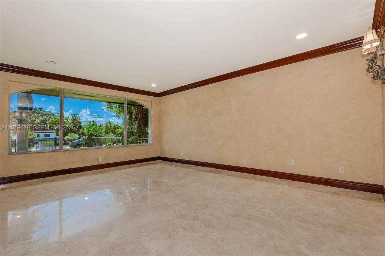 12425 SW 43rd St, Miami, FL 33175 Photo