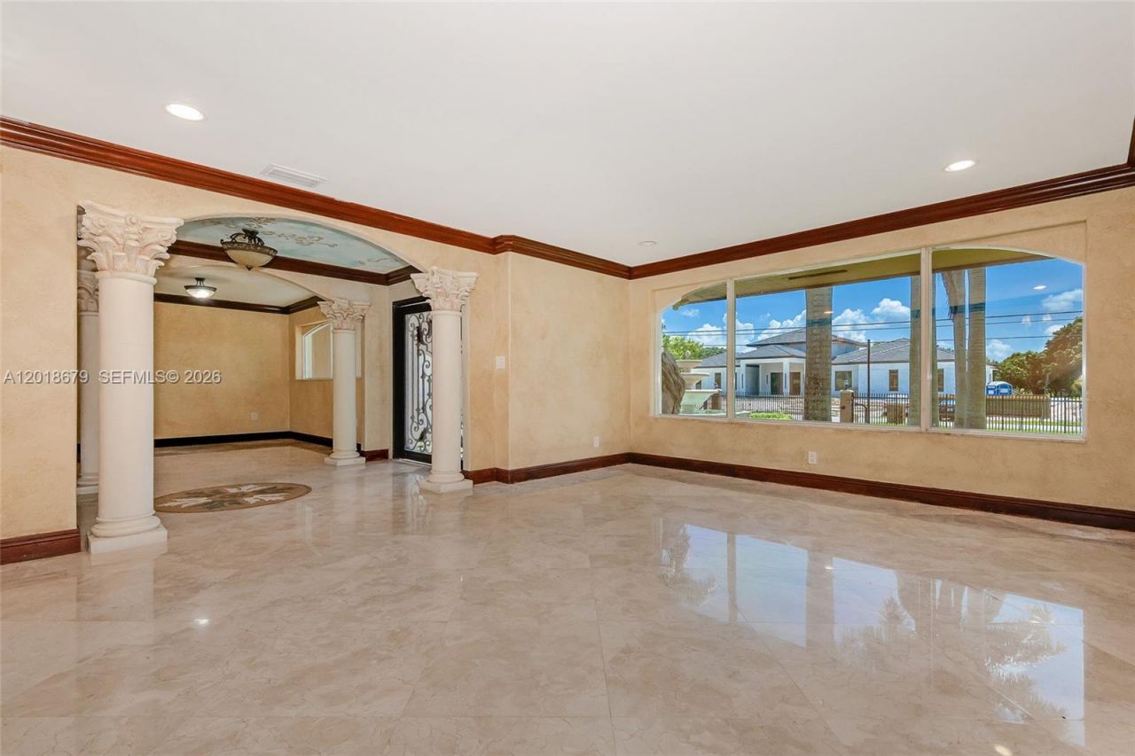 12425 SW 43rd St, Miami, FL 33175 Photo