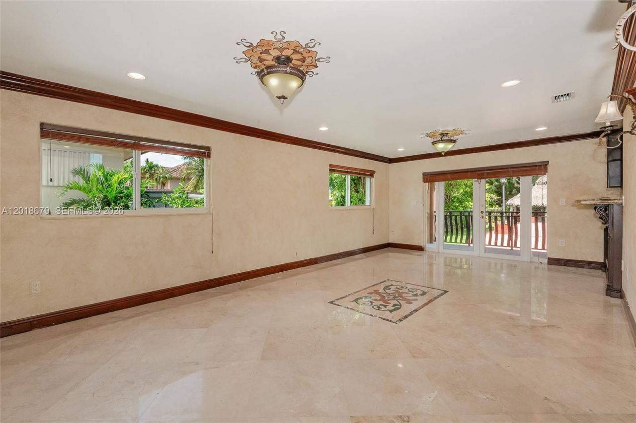 12425 SW 43rd St, Miami, FL 33175 Photo