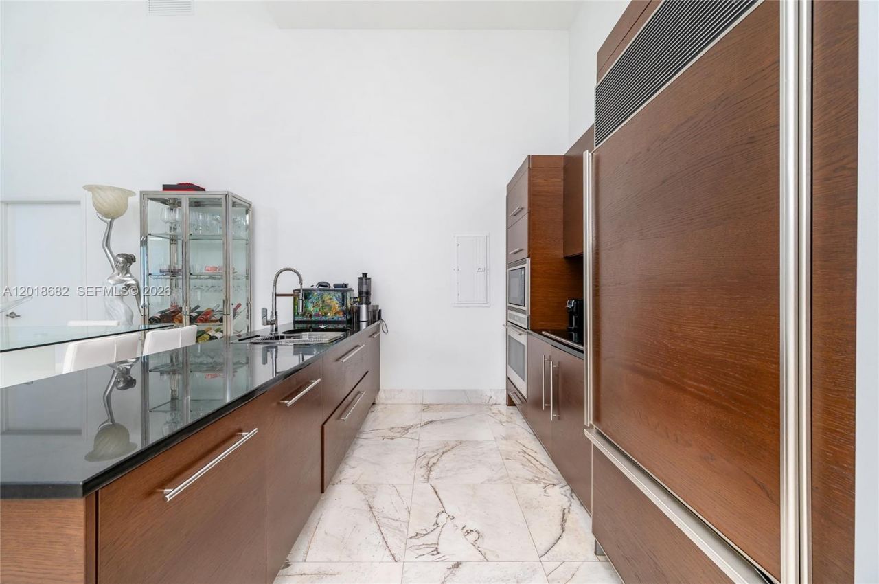 475 Brickell Ave, Unit 2209, Miami, FL 33131 Photo