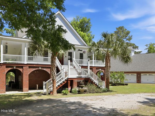 2525 Highway 58 , Swansboro, NC 28584