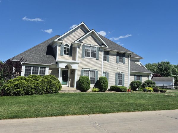 34 Cambridge Ct., Ottumwa, IA 52501