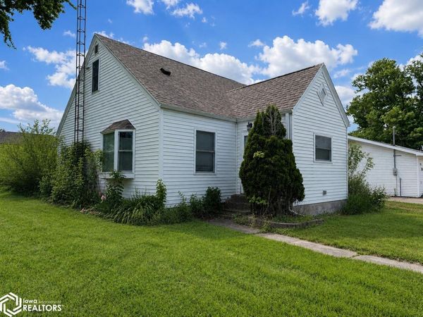 301 Spruce Street, Montrose, IA 52639