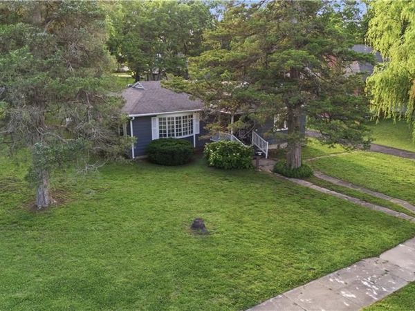 105 N 8th Street, Fredonia, KS 66736