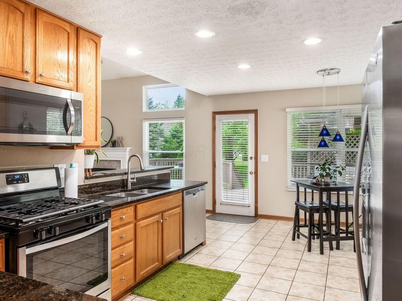 6641 Wisteria Circle, Dublin, OH 43016 Photo 14