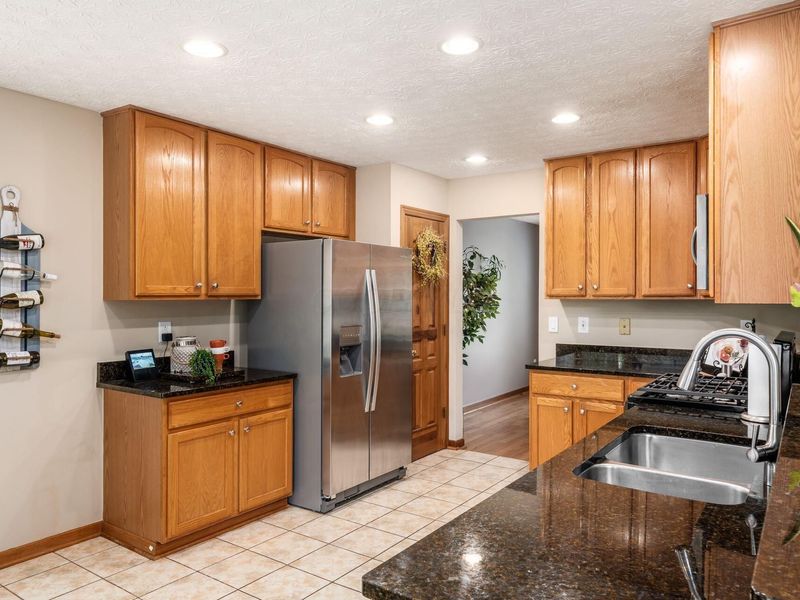 6641 Wisteria Circle, Dublin, OH 43016 Photo 16
