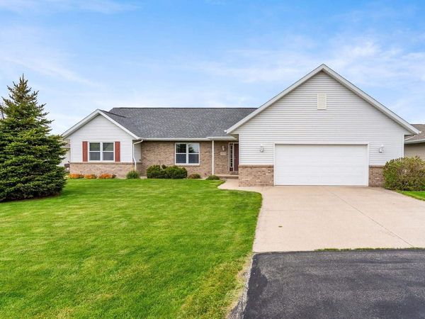 N8033 LAKE BREEZE DRIVE, Sherwood, WI 54169
