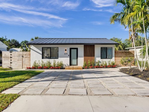 225 NE 10th Street, Delray Beach, FL 33444