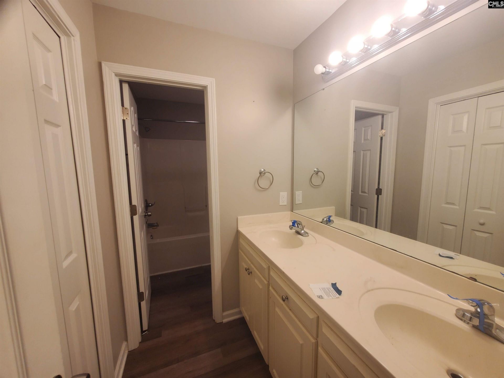 1209 Glendevon Circle Photo 14