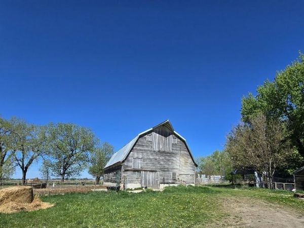 38492 470th Avenue , Windom, MN 56101