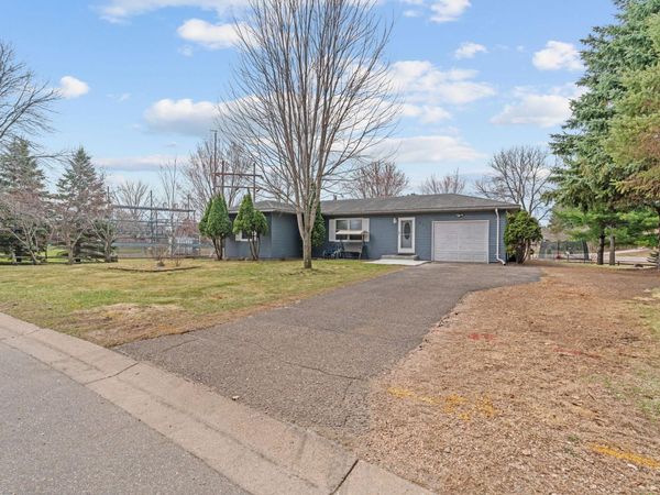 811 Page Street SW, Isanti, MN 55040