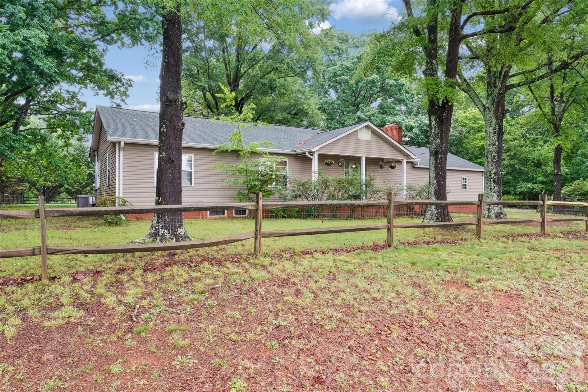 170 Scotts Creek Road, Statesville, NC 28625 Main Photo