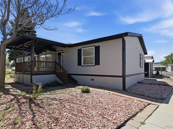 1816 Pagosa Way, Aurora, CO 80011