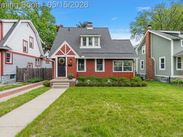 516 Woodcrest Drive, Royal Oak, MI 48067