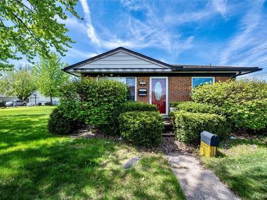 26155 Groveland Street, Madison Heights, MI 48071