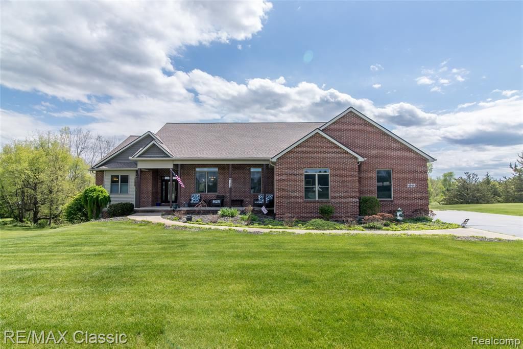 4144 Meadow Hills Drive, Hamburg Township, MI 48169 Main Photo