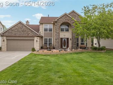 865 Drakeshire Drive, Commerce Twp, MI 48390