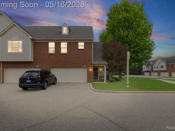 43456 Pendleton Circle, Sterling Heights, MI 48313