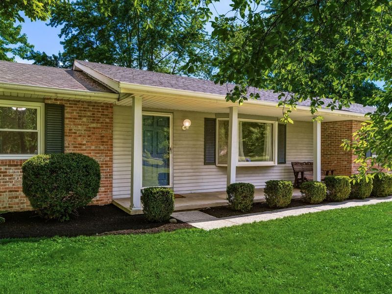8300 Bruce Court NW, Canal Winchester, OH 43110 Photo 4