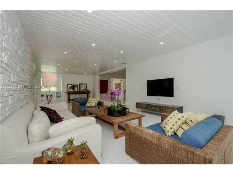 173 S Shore Dr S , Miami, FL 33133 Photo