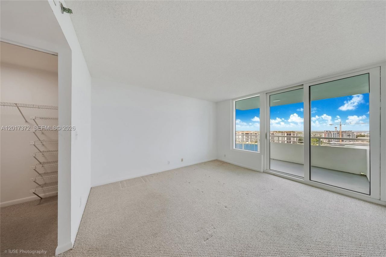400 S Pointe Dr, Unit 1801, Miami Beach, FL 33139 Photo