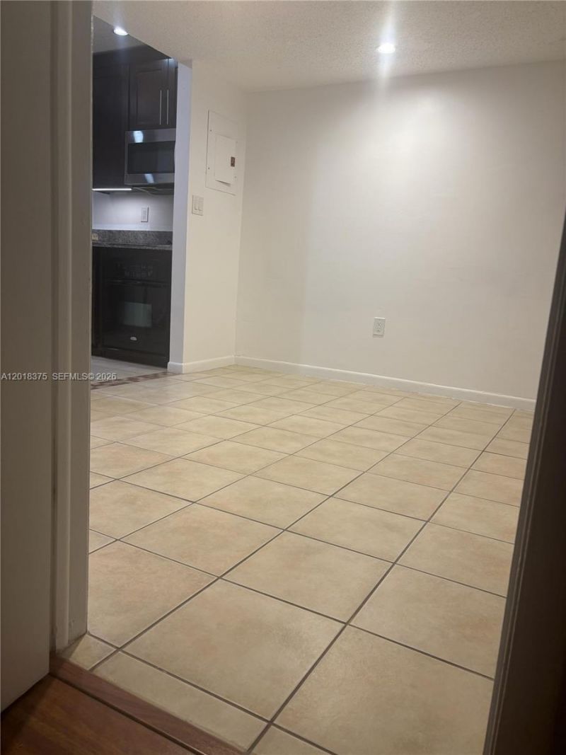 7160 NW 179th St, Unit 302, Hialeah, FL 33015 Photo