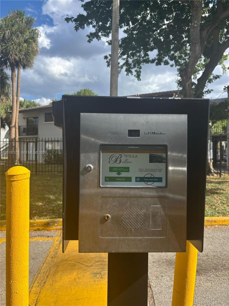 7160 NW 179th St, Unit 302, Hialeah, FL 33015 Photo
