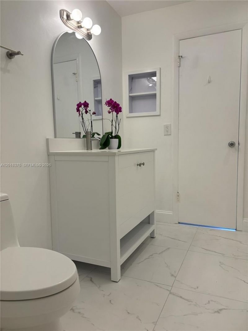 7160 NW 179th St, Unit 302, Hialeah, FL 33015 Photo
