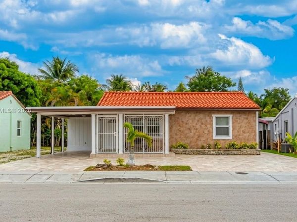 1520 N Andrews Ave , Fort Lauderdale, FL 33311